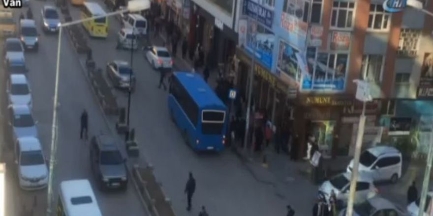 Van’da art arda depremler Kamerada!