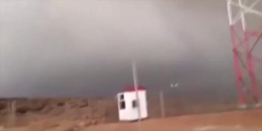 Az daha yıldırım çarpıyordu!