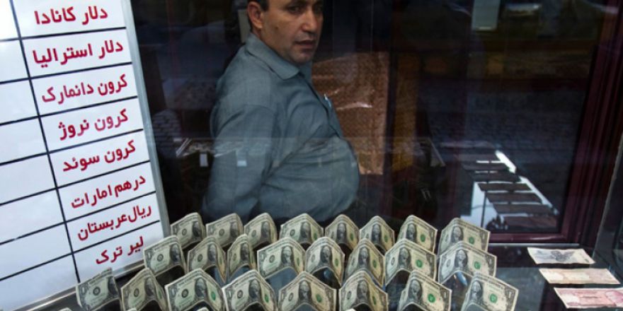 İran: Riyal serbest düşüşte