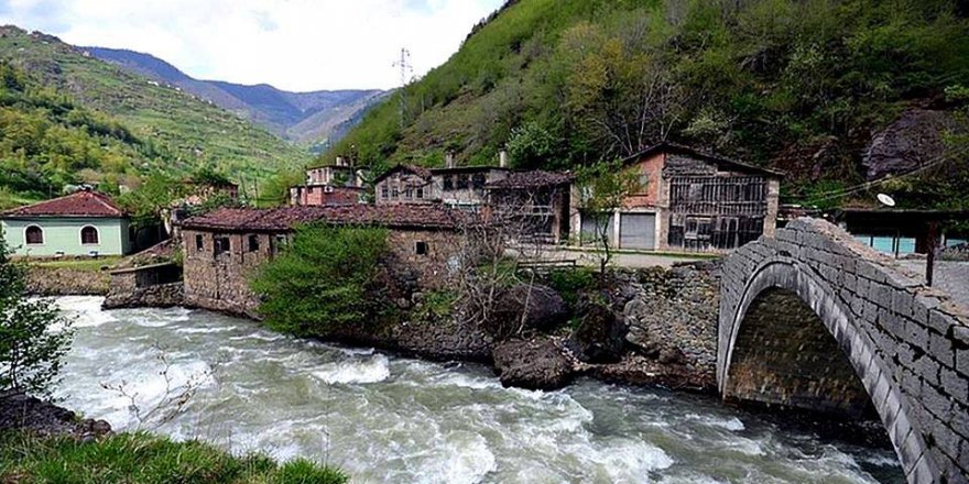 Araklı Taşgeçit Köyü Videosu